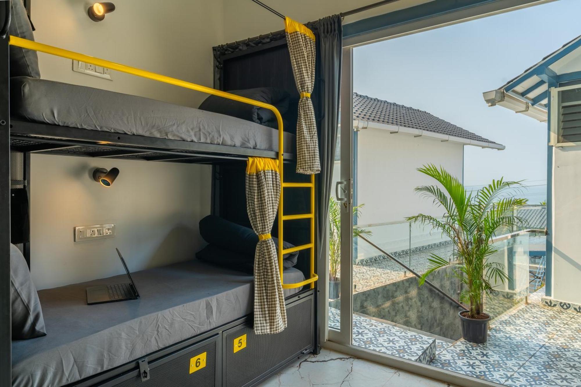 The Hosteller Goa, Mandrem Extérieur photo
